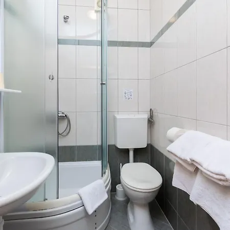 Josip S Apartament Lopar