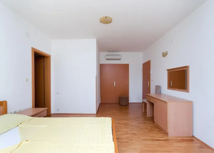 Josip S Apartman *