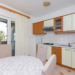 Josip S Apartman Lopar