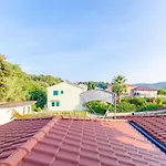 Josip S Apartman Lopar